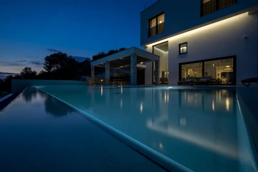 A large and spacious villa with a \"million dollar\" view, many addit. facilities. - Image 1