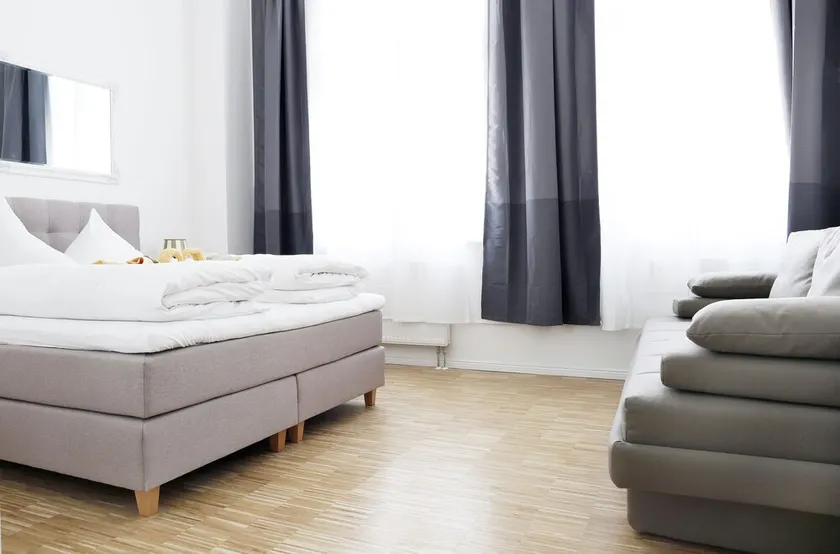 SC_3 box spring beds +70 sqm + 3 rooms + balcony + elevator - Image 1