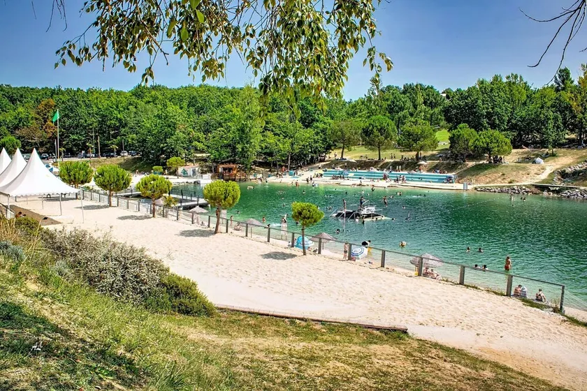 Cottage with Heated Pool in Monclar - Image 1