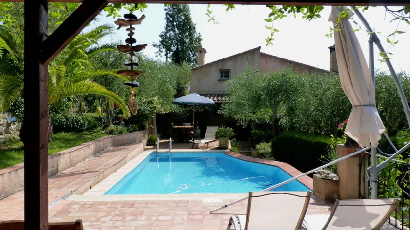 Charmante villa avec piscine et jardin arboré 3 chambres, 6 personnes   CABRIS - Image 1