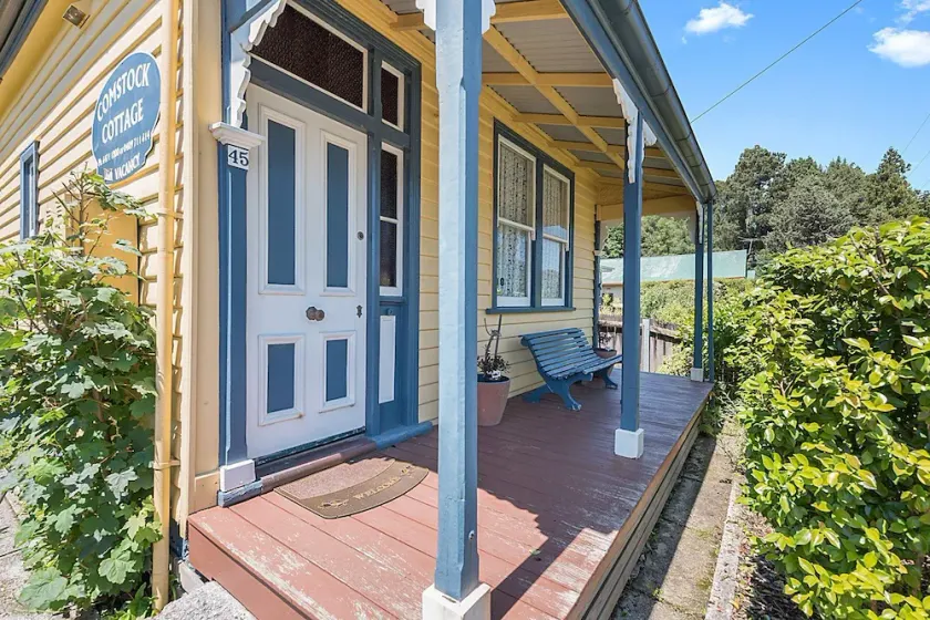 Benvenuti, To Comstock Cottage - Image 1