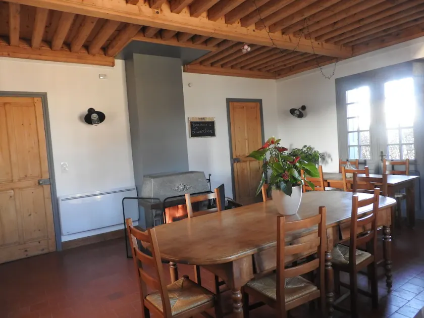 Fattoria in un villaggio cluniacense - Image 1