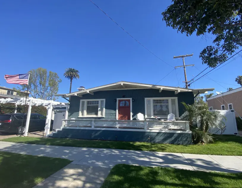 Craftsman house 500 yards to beach and short walk to many restaurants - Image 1