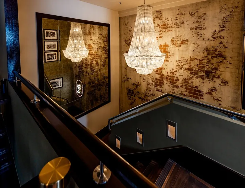 Hotel Coronation - Image 1