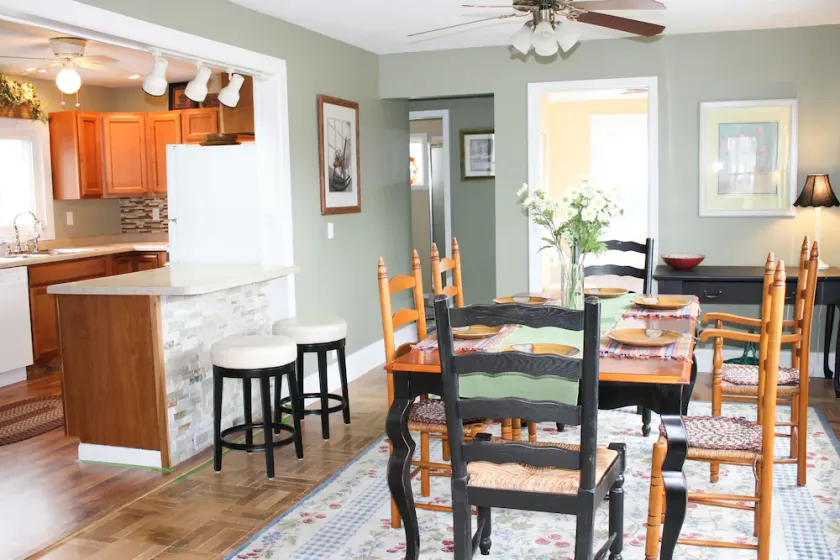 Devils Lake Rental Home ligger i den vackra byn Manitou Beach, Mi - Image 1