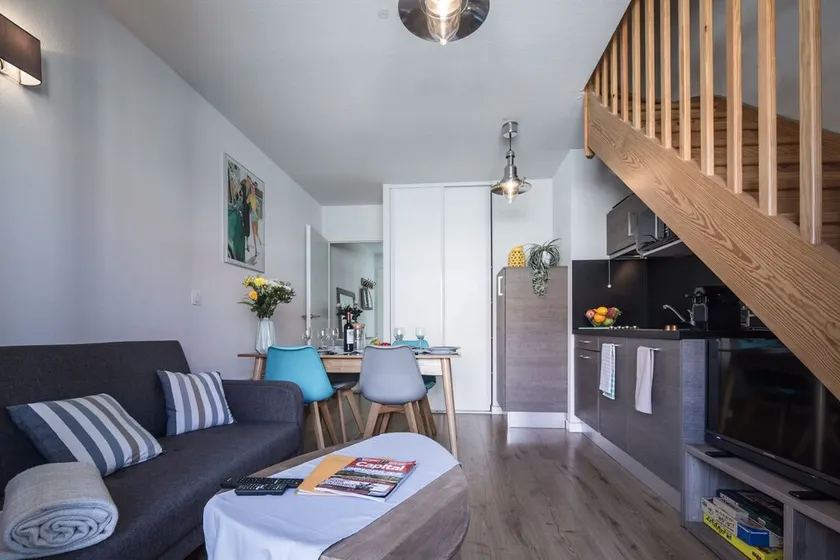 Charming apartment 1st sea line-Pool-Parking-Linen and cleaning provided - Image 1