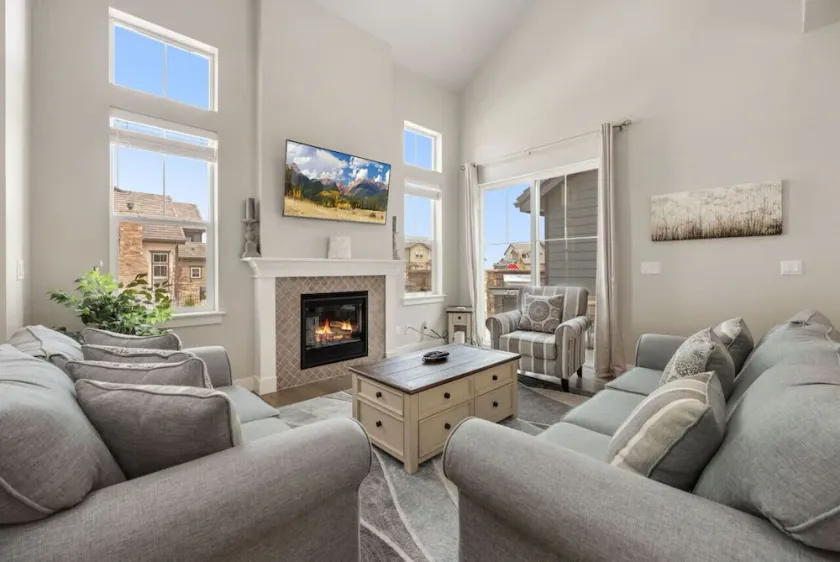 Entertainment Oasis>1st-floor Master>Mountain View - Image 1