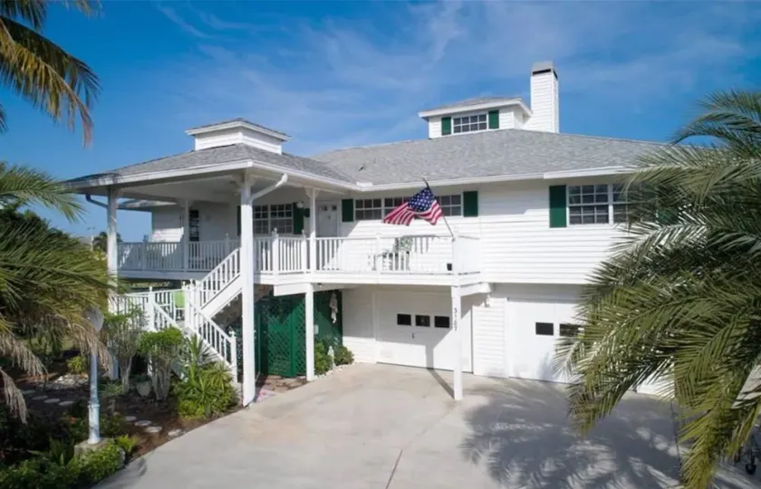 Beautiful house / charming Island / great fishing, manatees, dolphins. NO LANAI - Image 1