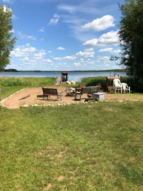Waterfront Cabin Med Sand Beach på uberørt Shell Lake - Image 1