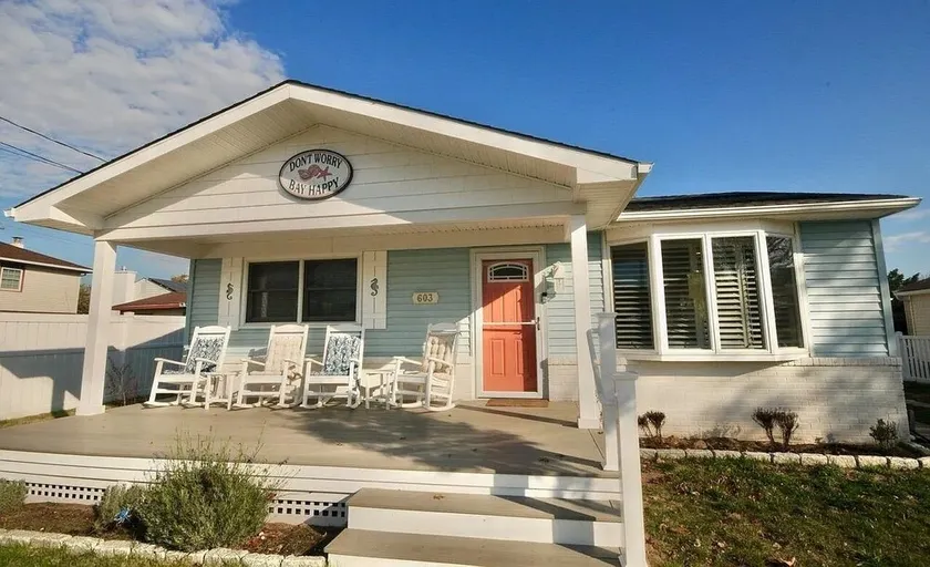 Sunswept Bayside home in North Cape May - Image 1