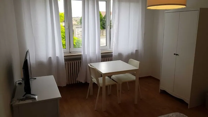 SHARED ROOM - Image 1