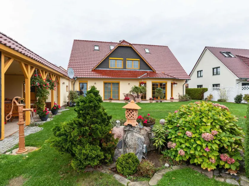 Quaint Apartment in Kühlungsborn with Garden - Image 1