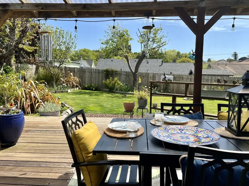 Home and Garden in Sunny Fortuna! - Image 1
