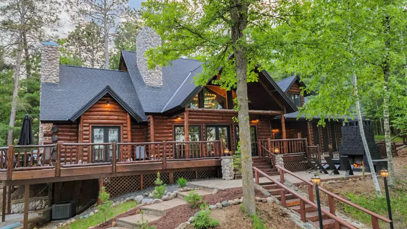 Rustic Cabin Retreat on Webb Lake - Image 1