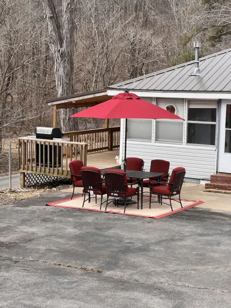 Quiet Lake/Hunting cottage super close to boat launch and beach - Image 1