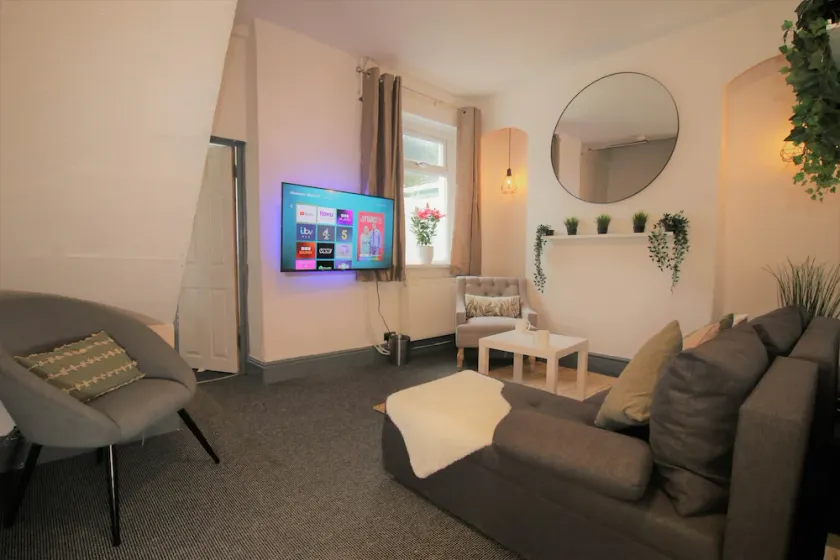 Fitzroy Street (3 beds) - Image 1