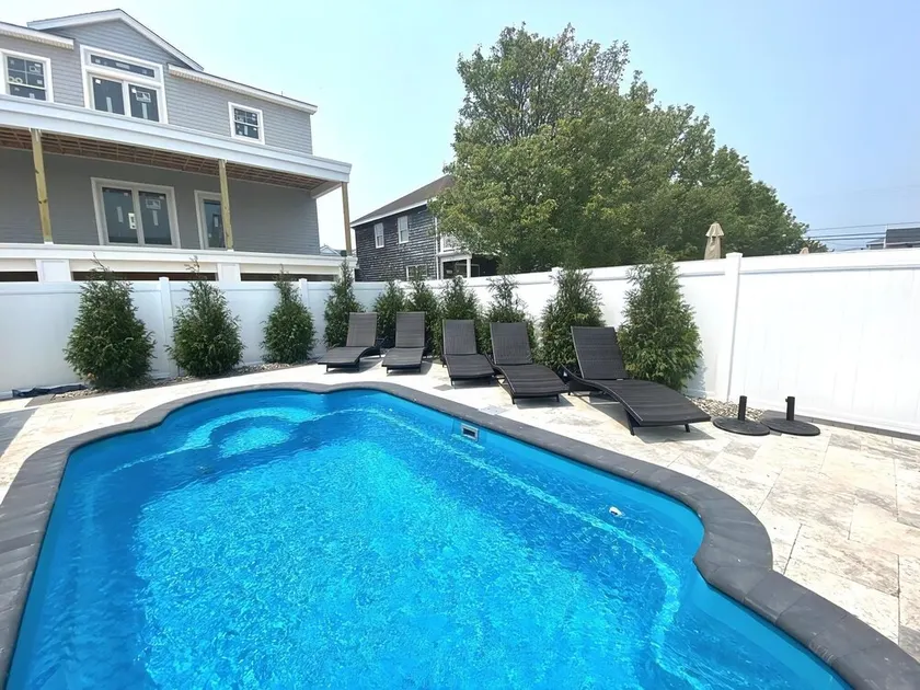 Vacation rental with pool on LBI - Image 1