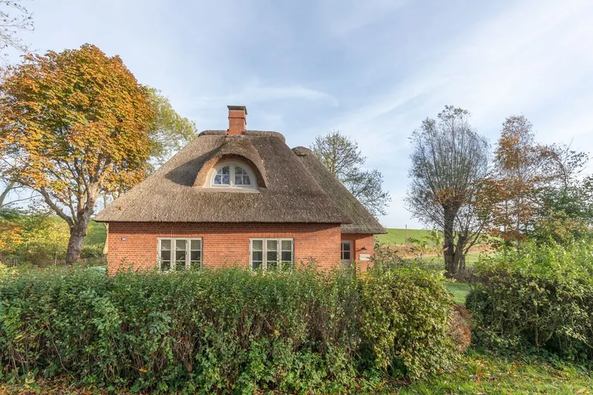 The Deichwärterkarte vacation home in Tetenbüll for up to 4 people - Image 1