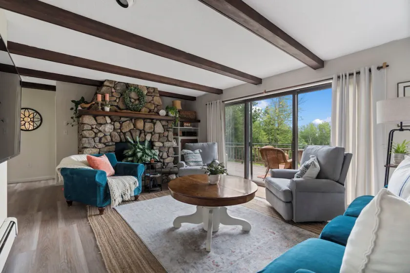 Home Away from Home with Mountain Views over Oxford Hills - Image 1