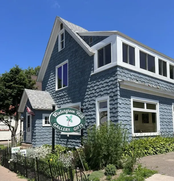 Historical, newly remodeled apartment in the heart of Marquette MI. - Image 1