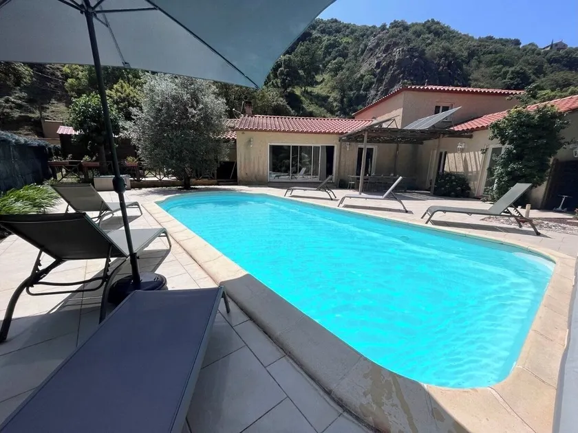Magnifiquement calme, villa spacieuse de 4 chambres avec piscine privée - Image 1