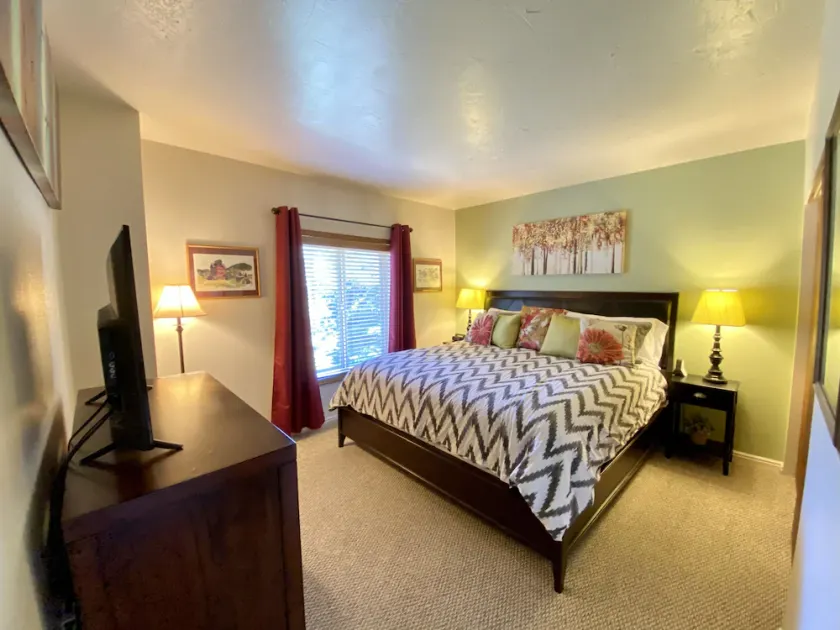 MEILLEUR EMPLACEMENT 2 Ascenseur Bd / 2BA Main St Ville Familiale Condo Capacité 6-8 personnes - Image 1
