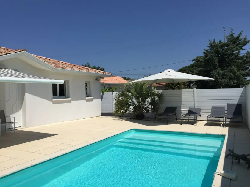 Au bord du bassin d'Arcachon, villa récente avec piscine et jardin - Image 1
