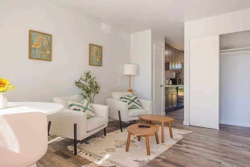 Cozy 1bedroom 1bath renton apt - Image 1