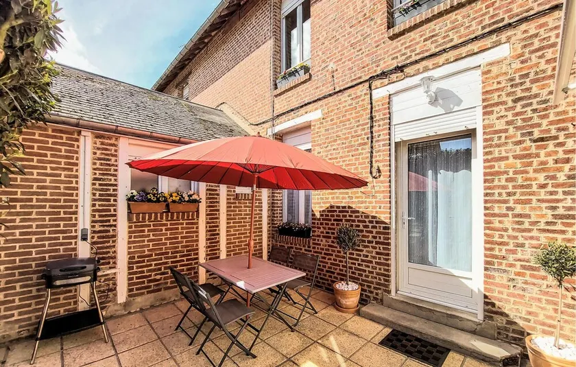 Gorgeous Home In Péronne With Wifi - Image 1