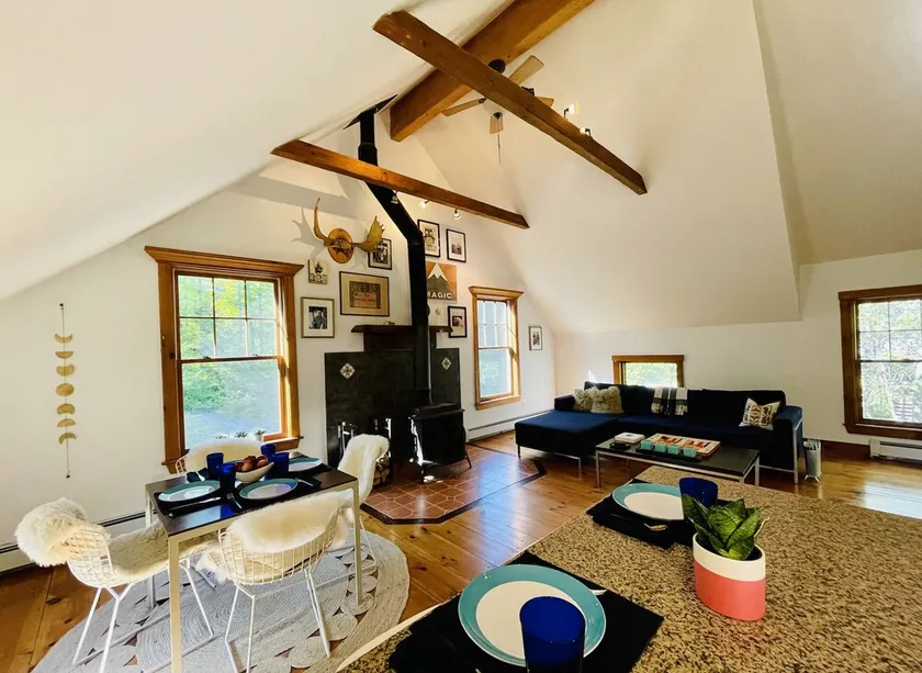 The Spruce Guesthouse: A Beautifully Renovated Contemporary Barn. - Image 1