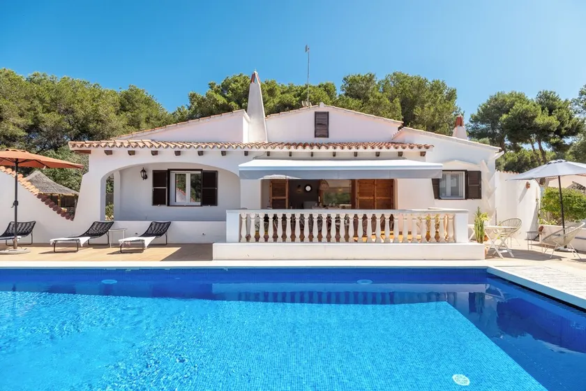 Exclusive villa in binibeca with private pool - Image 1