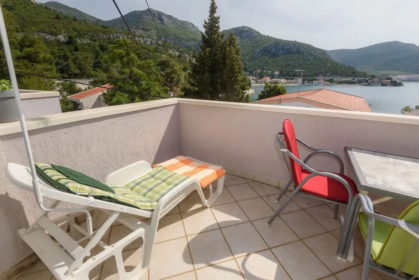 Encantador apartamento vacacional con terraza y barbacoa | Vistas al mar | Cerca de la playa | Se admiten mascotas - Image 1