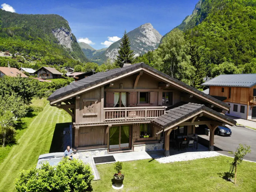 Chalet Luxe Les Mélèzes - Image 1