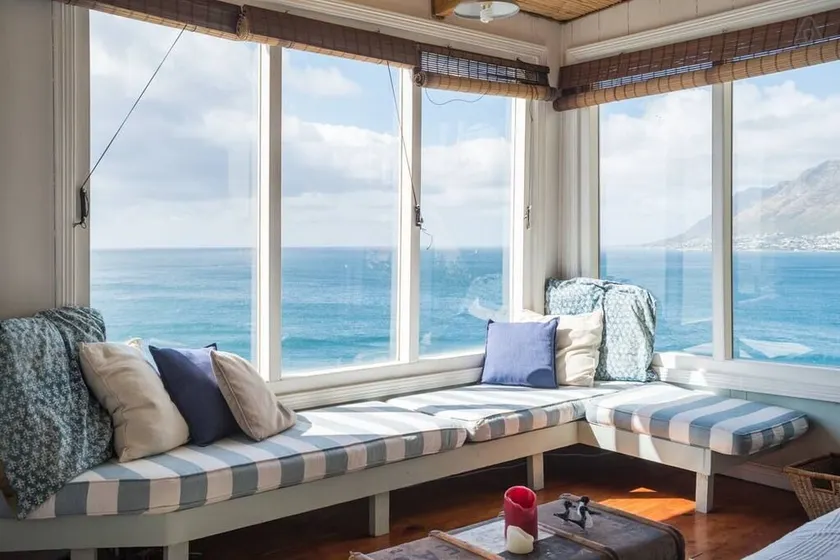 Whale Cove Cottage - Watch the ocean from your bed - Image 1