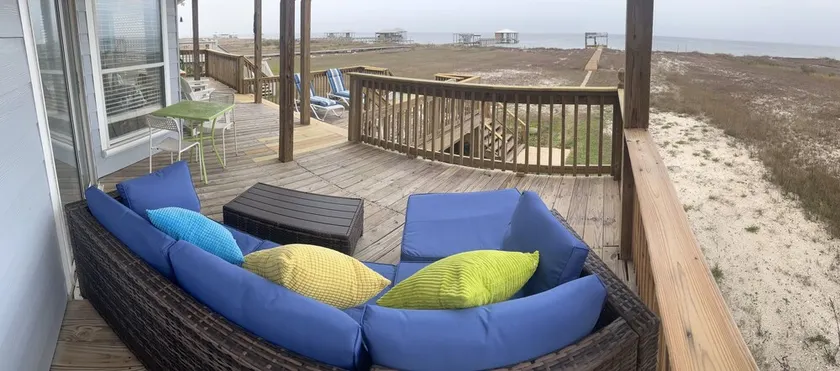 Private Beach &  Dock for Fishing!  Bring Dogs!  Still open for Thanksgiving! - Image 1