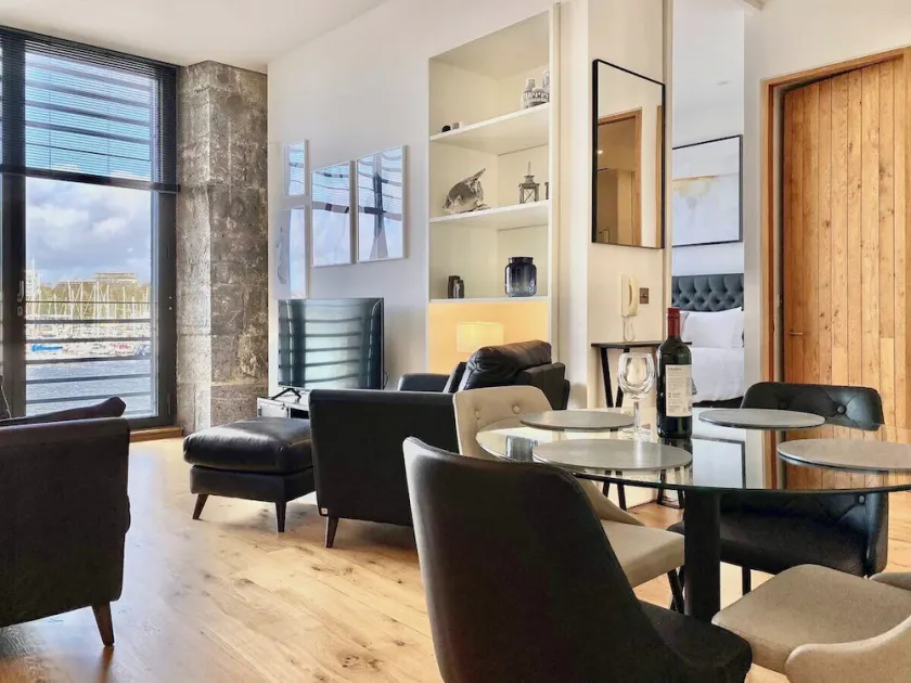 1 Bed- Pureserviced 13 Brewhouse - Image 1