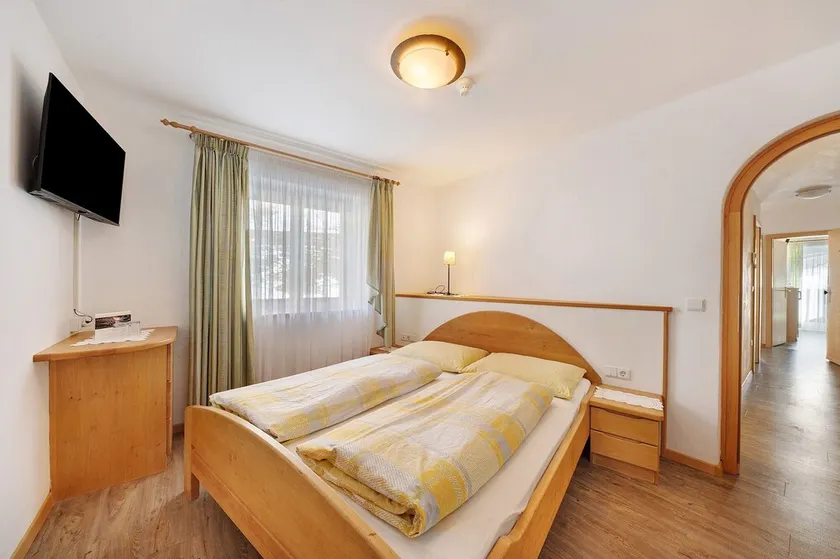 Idyllic Apartment 'Innerwalten 200' with Mountain Views, Restaurant & Parking - Image 1
