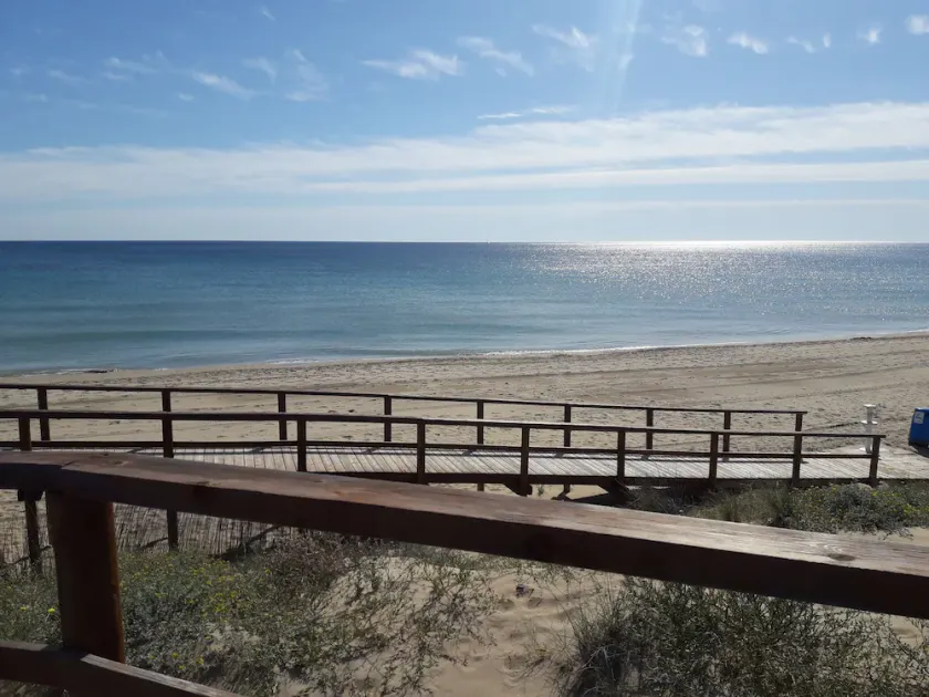 Gratis Wi-Fi Vacker lägenhet på den bästa stranden i Alicante Perfekt för familjer - Image 1