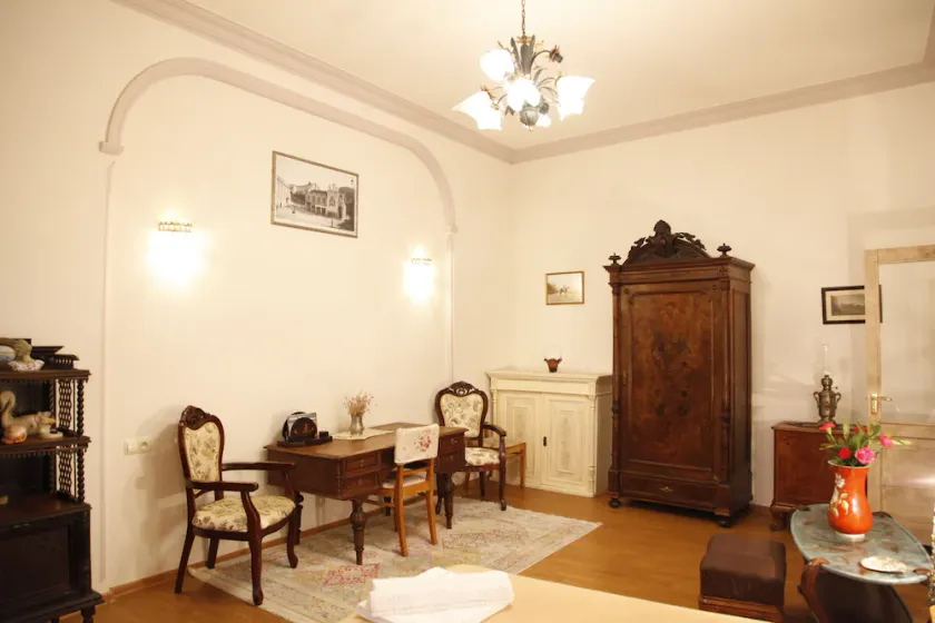 Art House Petunia - your gateway to Old Tbilisi! - Image 1