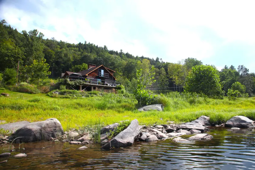 Stunning Riverfront Log Cabin With Spectacular Views - Image 1