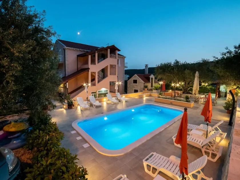 Apartments Njiric - Image 1