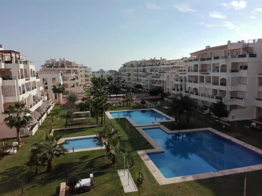 Strand, pool och golf, privat wifi. - Image 1