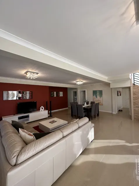 Seascape Beach House - Image 1