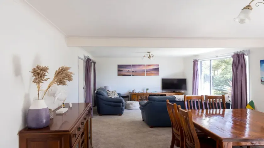 54 Bunga Street - Image 1