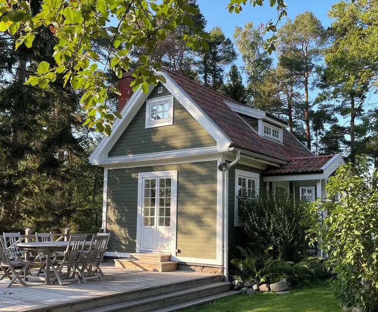 Charming lake house with private jetty and amazing seaview - Image 1