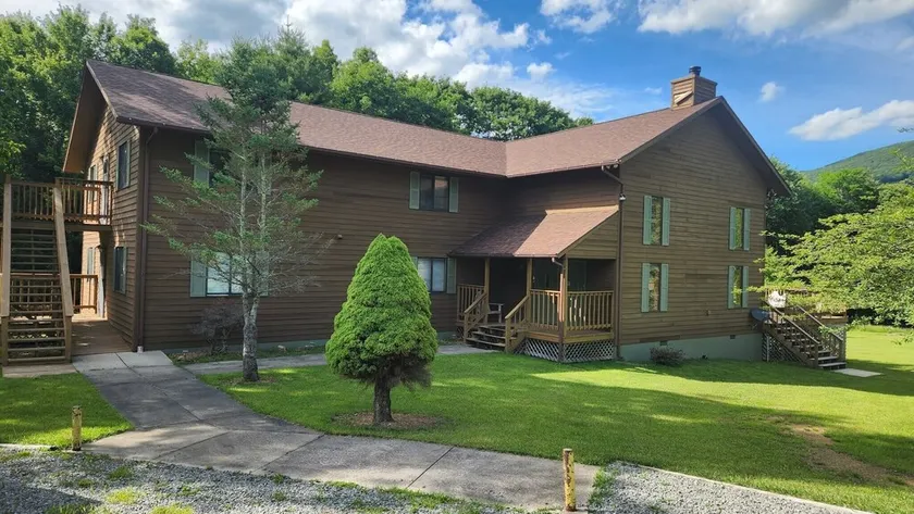 HF 15 -Perfect Family Retreat! Sleeps 24! Hot tub! - Image 1
