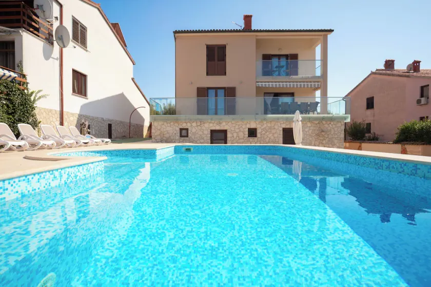 Nyrenoveret rummelig villa Nicole, fantastisk havudsigt,40 m2 pool,sauna,biliard - Image 1