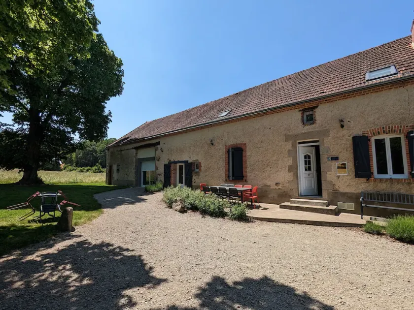 Gîte familial au calme avec grand jardin, balnéo et loisirs nautiques à proximité - Image 1
