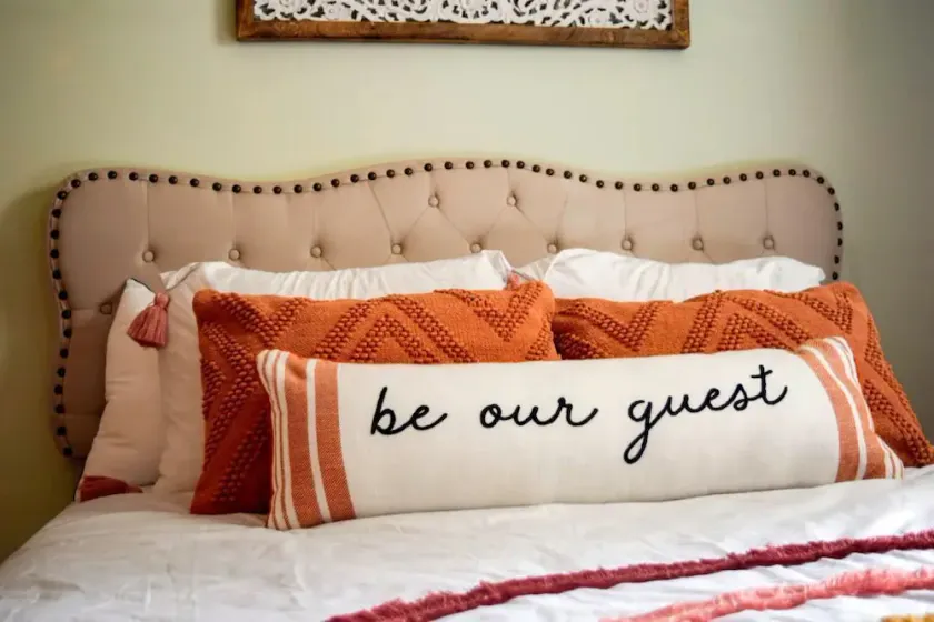 Cozy Boho Chic Cottage in the Shenandoah Valley - Image 1