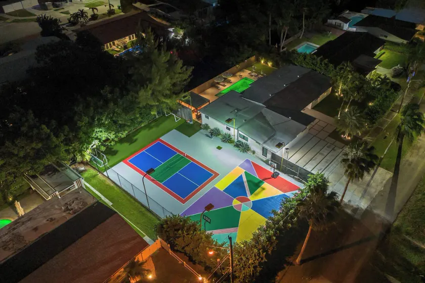 Villa Dubai | 6 BR |Tennis | BKB | Soccer | Pool - Image 1